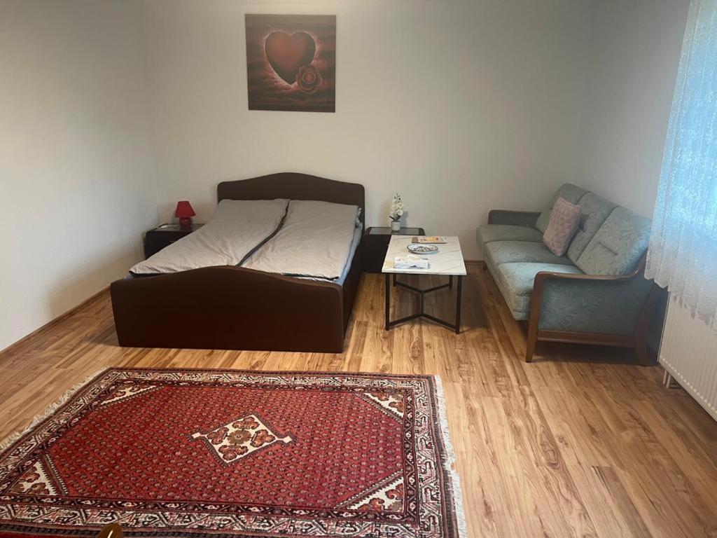 Luna Apartment